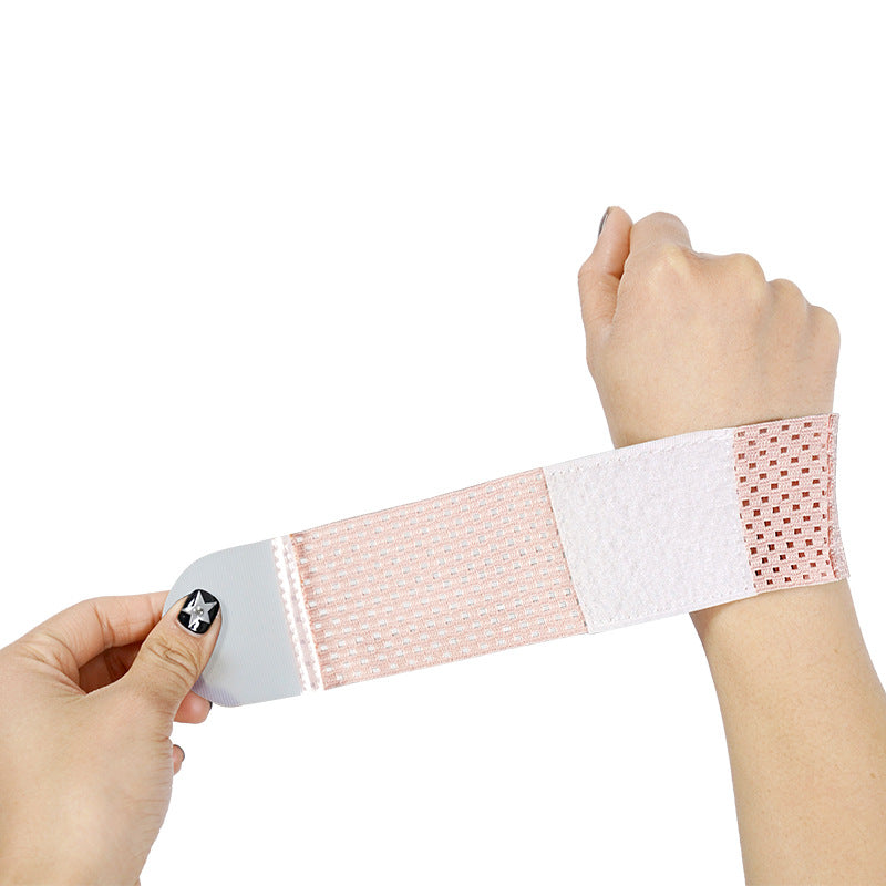 Protège-poignet disponible en 3 coloris (rose, noir, gris) — un accessoire simple et efficace pour soutenir et protéger votre poignet au quotidien.